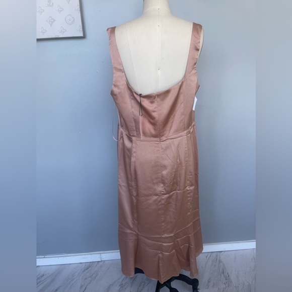 Fame and partners dress- Rosegold silk NWT - Picture 3 of 4